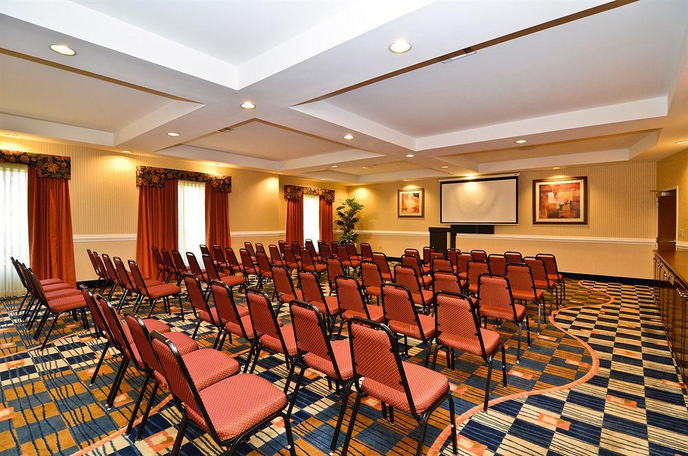 Comfort Suites Savannah Gateway I-95 Джорджтаун Удобства фото