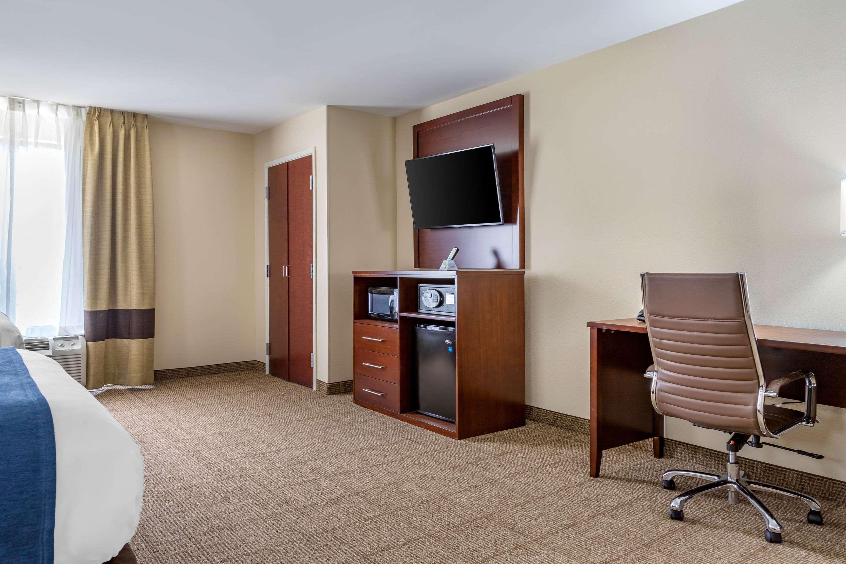 Comfort Suites Savannah Gateway I-95 Джорджтаун Экстерьер фото