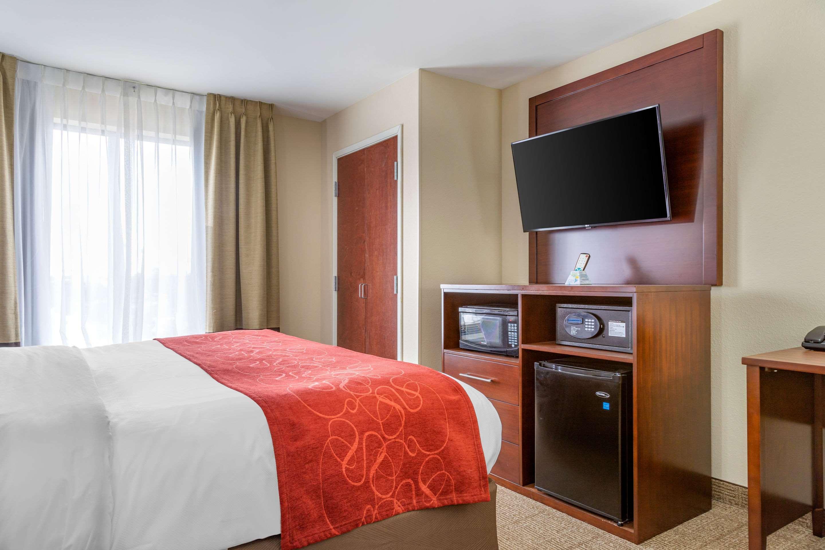 Comfort Suites Savannah Gateway I-95 Джорджтаун Экстерьер фото
