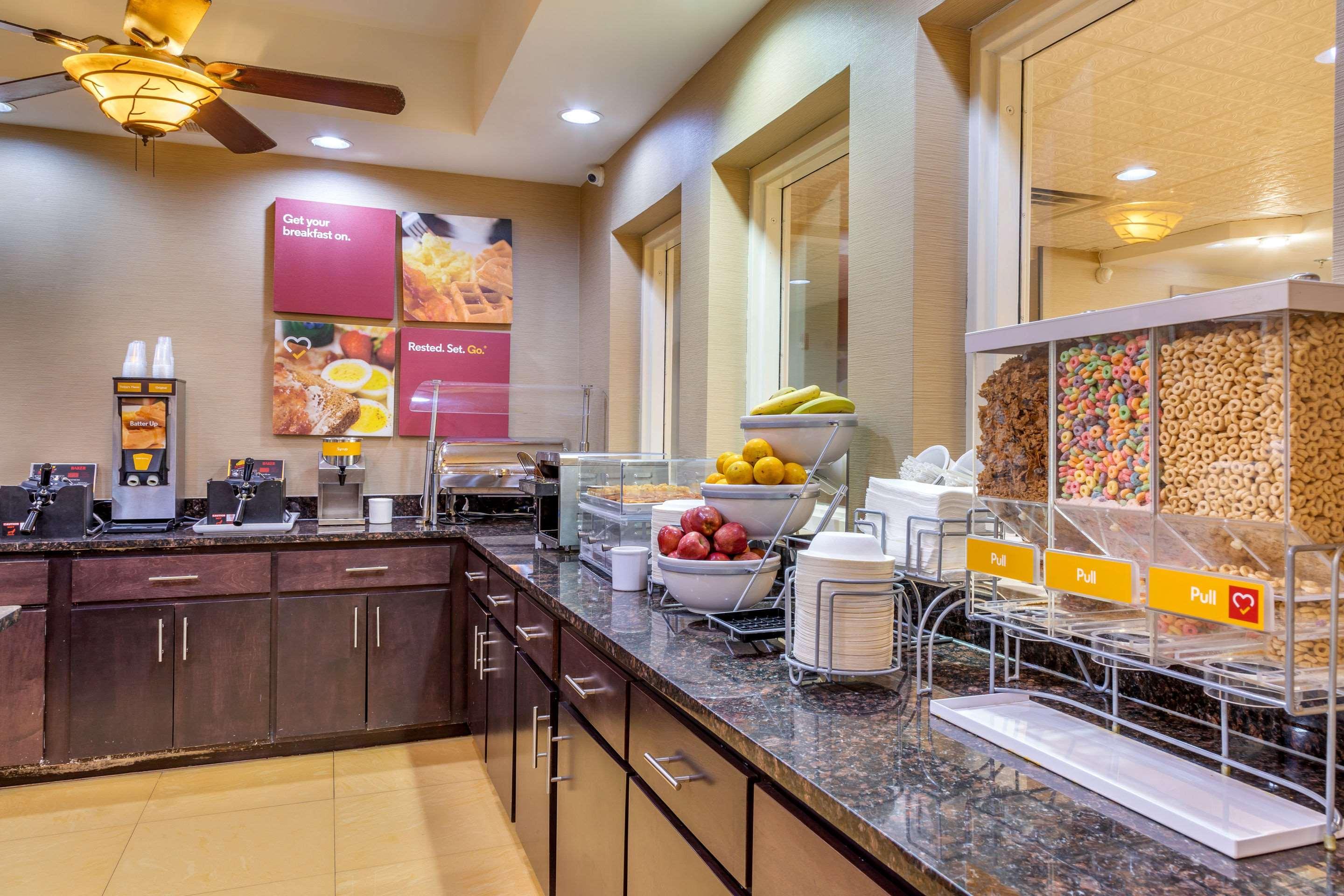 Comfort Suites Savannah Gateway I-95 Джорджтаун Экстерьер фото