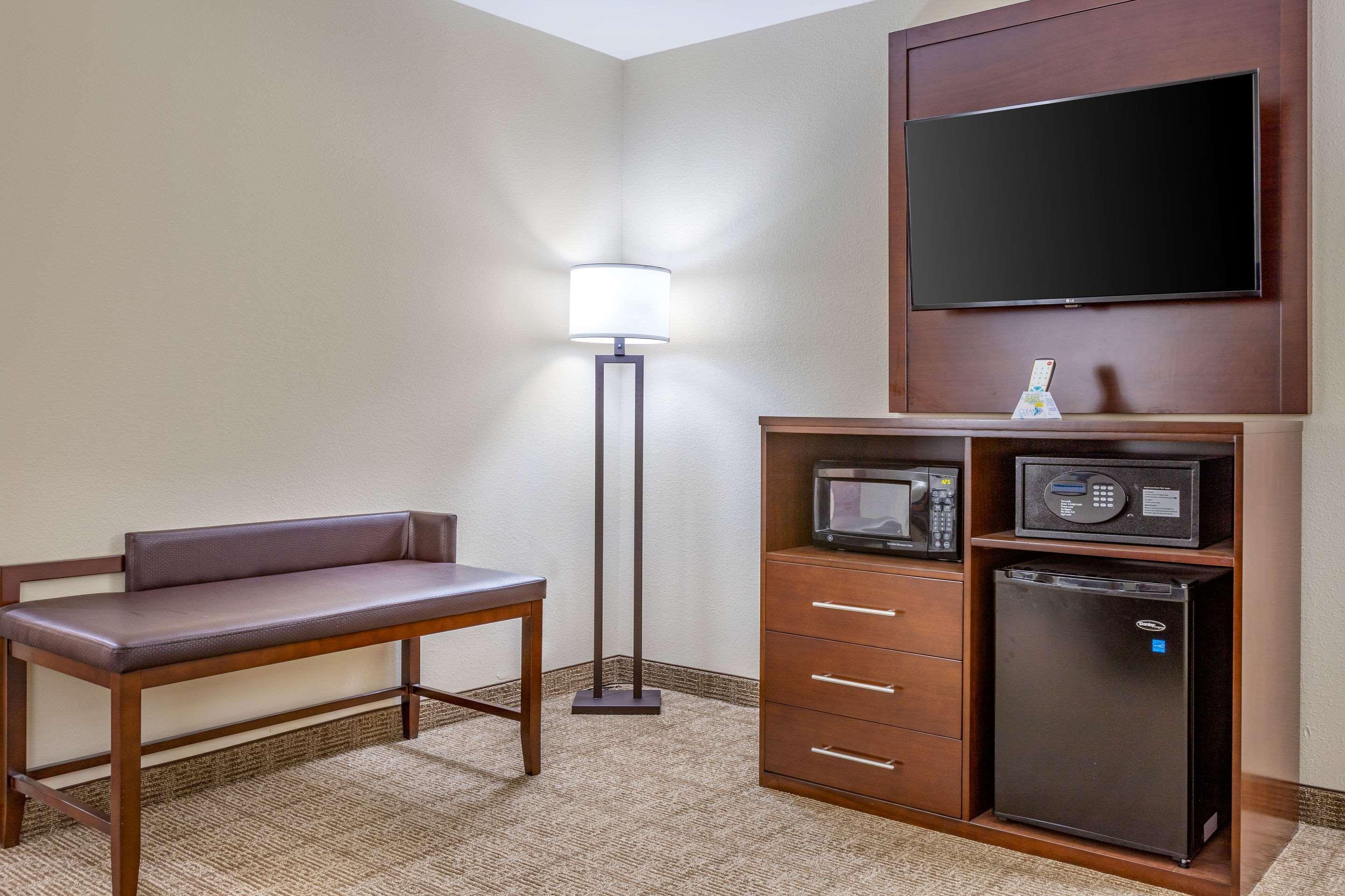 Comfort Suites Savannah Gateway I-95 Джорджтаун Экстерьер фото