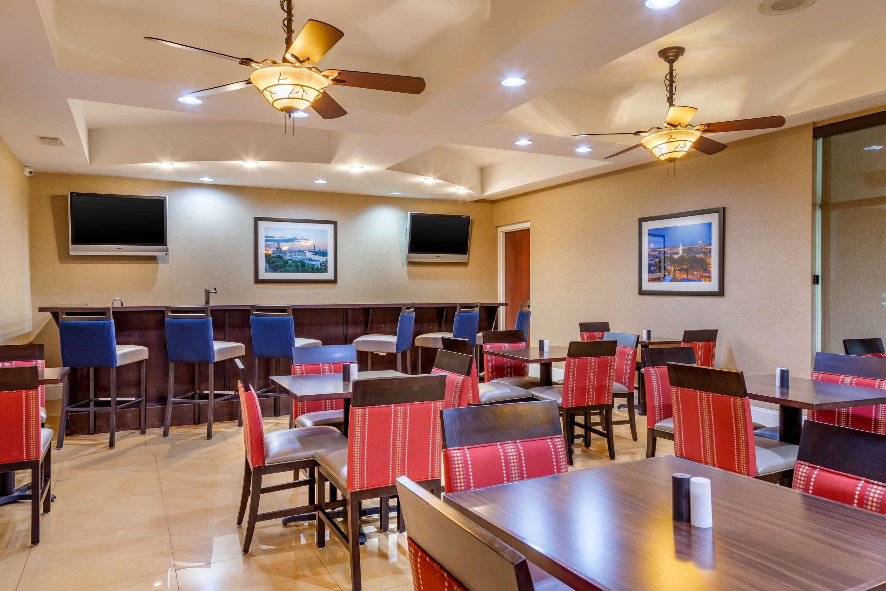 Comfort Suites Savannah Gateway I-95 Джорджтаун Экстерьер фото