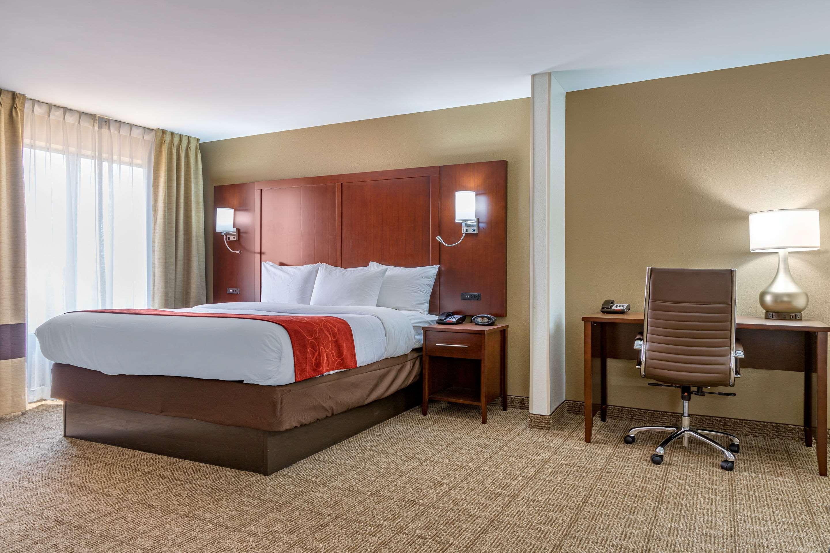 Comfort Suites Savannah Gateway I-95 Джорджтаун Экстерьер фото