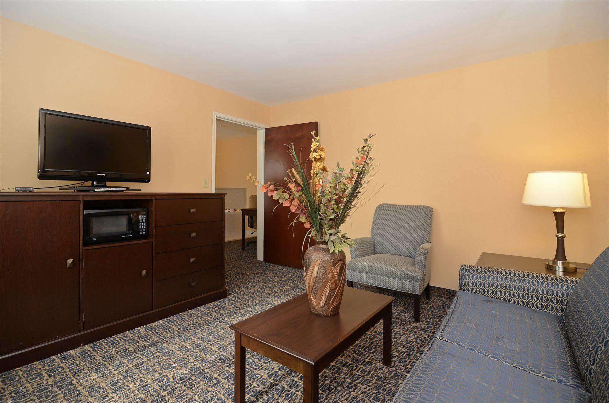 Comfort Suites Savannah Gateway I-95 Джорджтаун Экстерьер фото